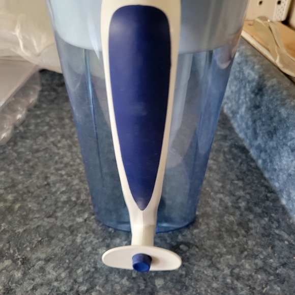ZeroWater Blue Water Filter - Picture 2 of 7